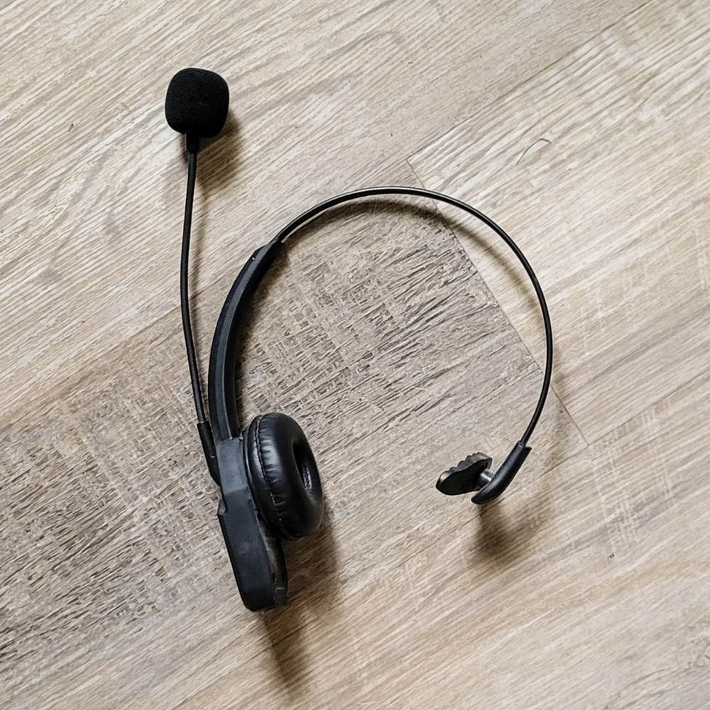 Wireless Bluetooth Headset with Microphone